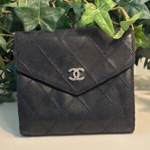Chanel Classic Quilted Lambskin Compact Wallet (1994–1996)